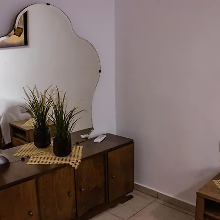 Апартаменти Mamas Eydokias House Old Town